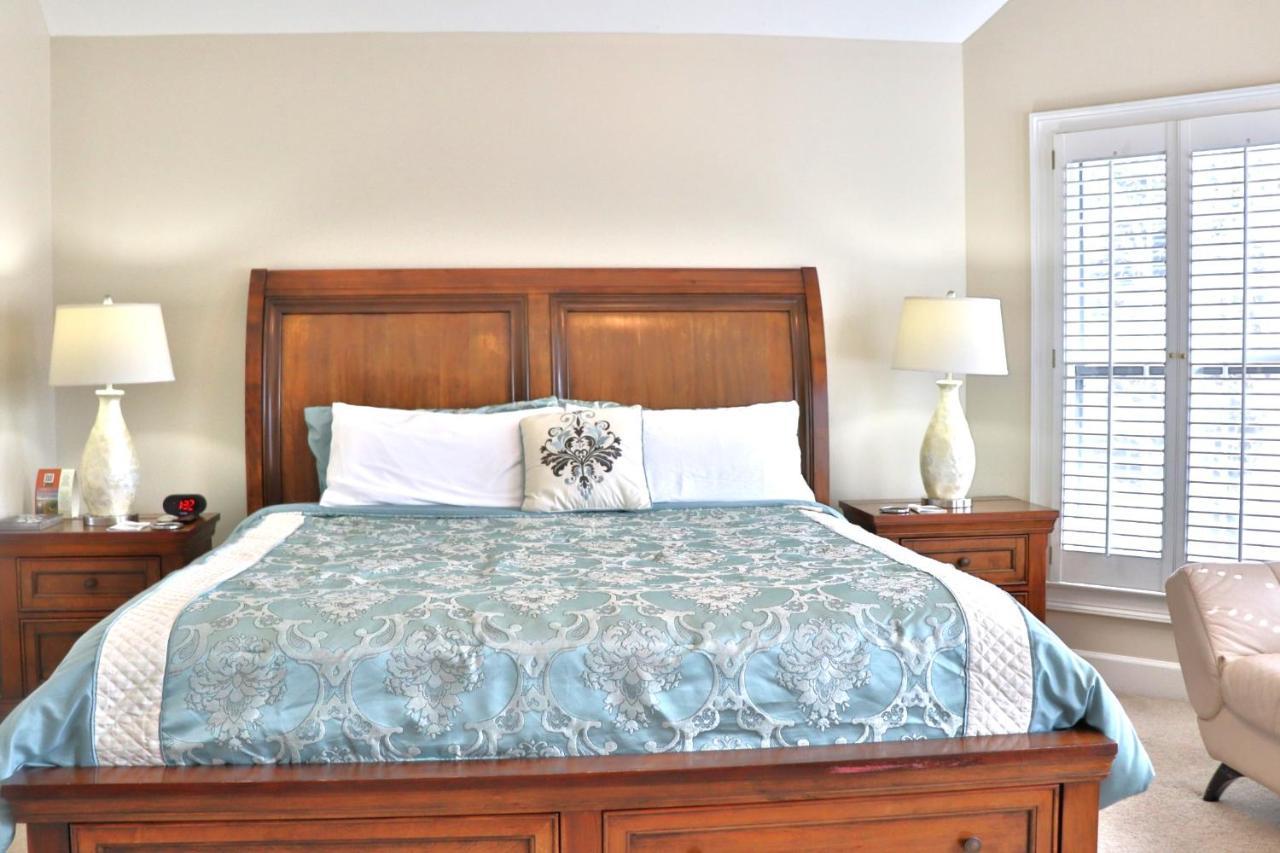 Pleasanton Courtyard Bed And Breakfast Fayetteville Exteriér fotografie