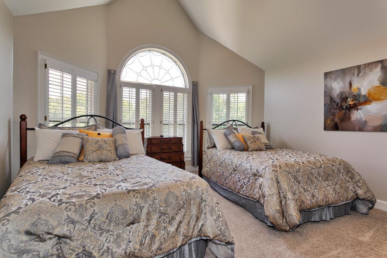 Pleasanton Courtyard Bed And Breakfast Fayetteville Exteriér fotografie