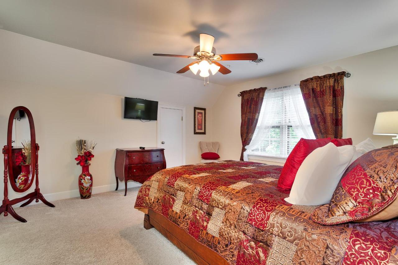 Pleasanton Courtyard Bed And Breakfast Fayetteville Exteriér fotografie