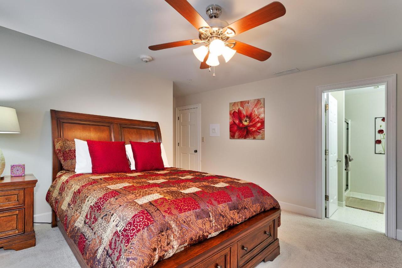 Pleasanton Courtyard Bed And Breakfast Fayetteville Exteriér fotografie