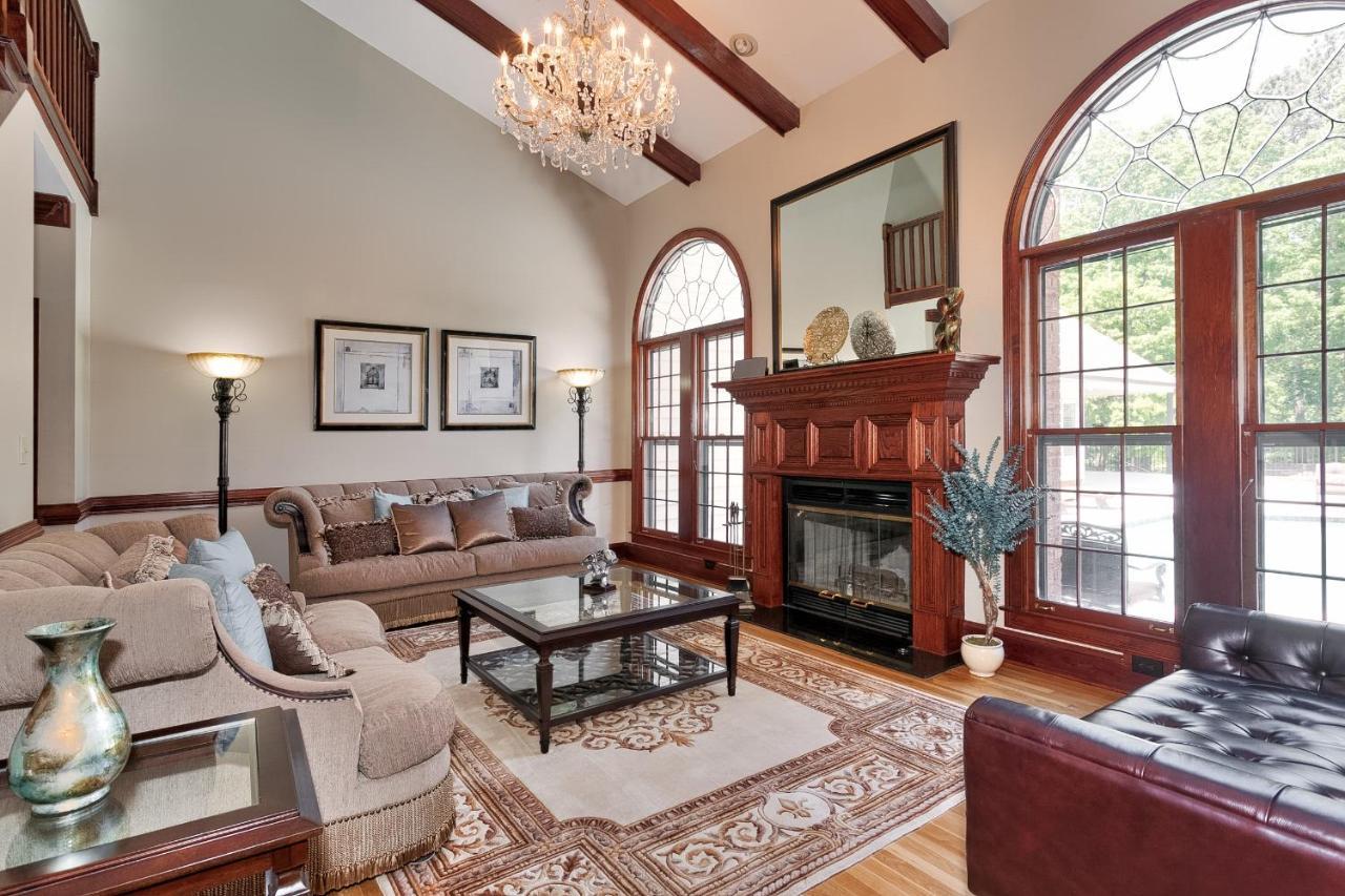 Pleasanton Courtyard Bed And Breakfast Fayetteville Exteriér fotografie